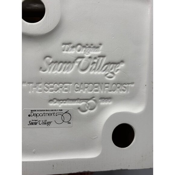 Vtg Dept 56 Ceramic Lighted Secret Gardner Florist Christmas Village - Picture 9 of 12